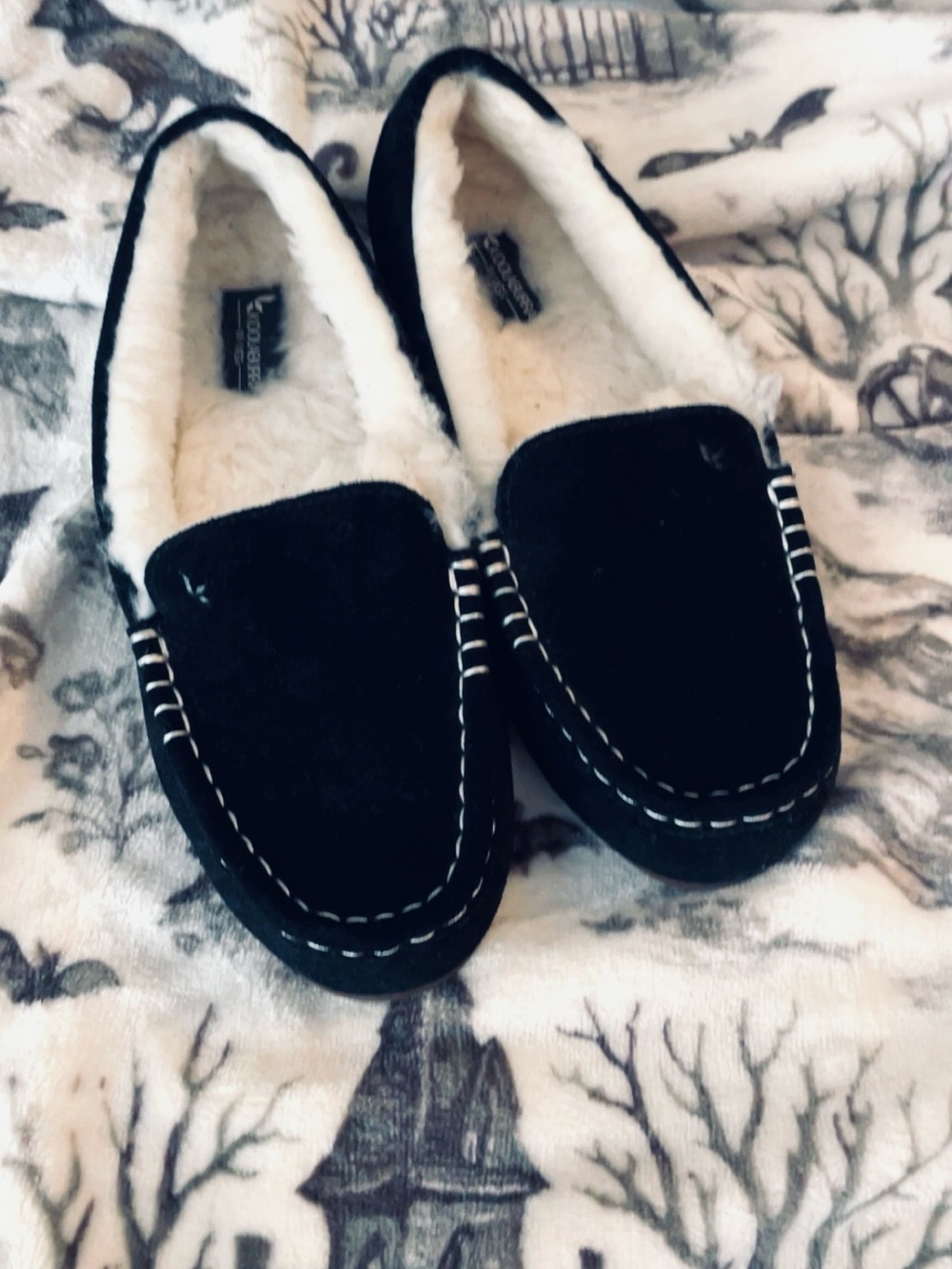 Koolaburra Black Plush-Lined Women’s Moccasin Slippers